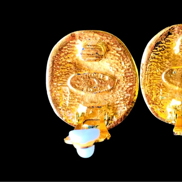 CHANEL RARE VINTAGE 31 Rue Cambon clip earrings - Picture 5 of 9